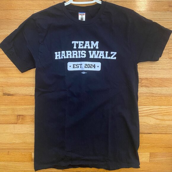 UNION MADE Dark Blue Team Harris Walz Est 2024 Short Sleeve T Shirt Size S - Picture 6 of 6